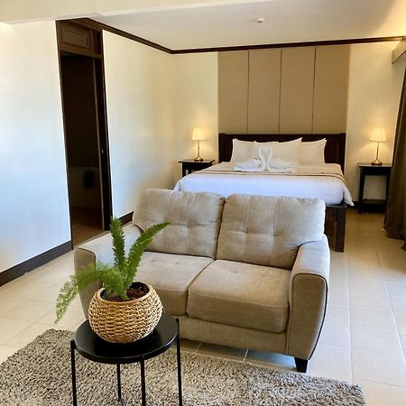 Plaza Del Norte Hotel And Convention Center ลาวัก ภายนอก รูปภาพ
