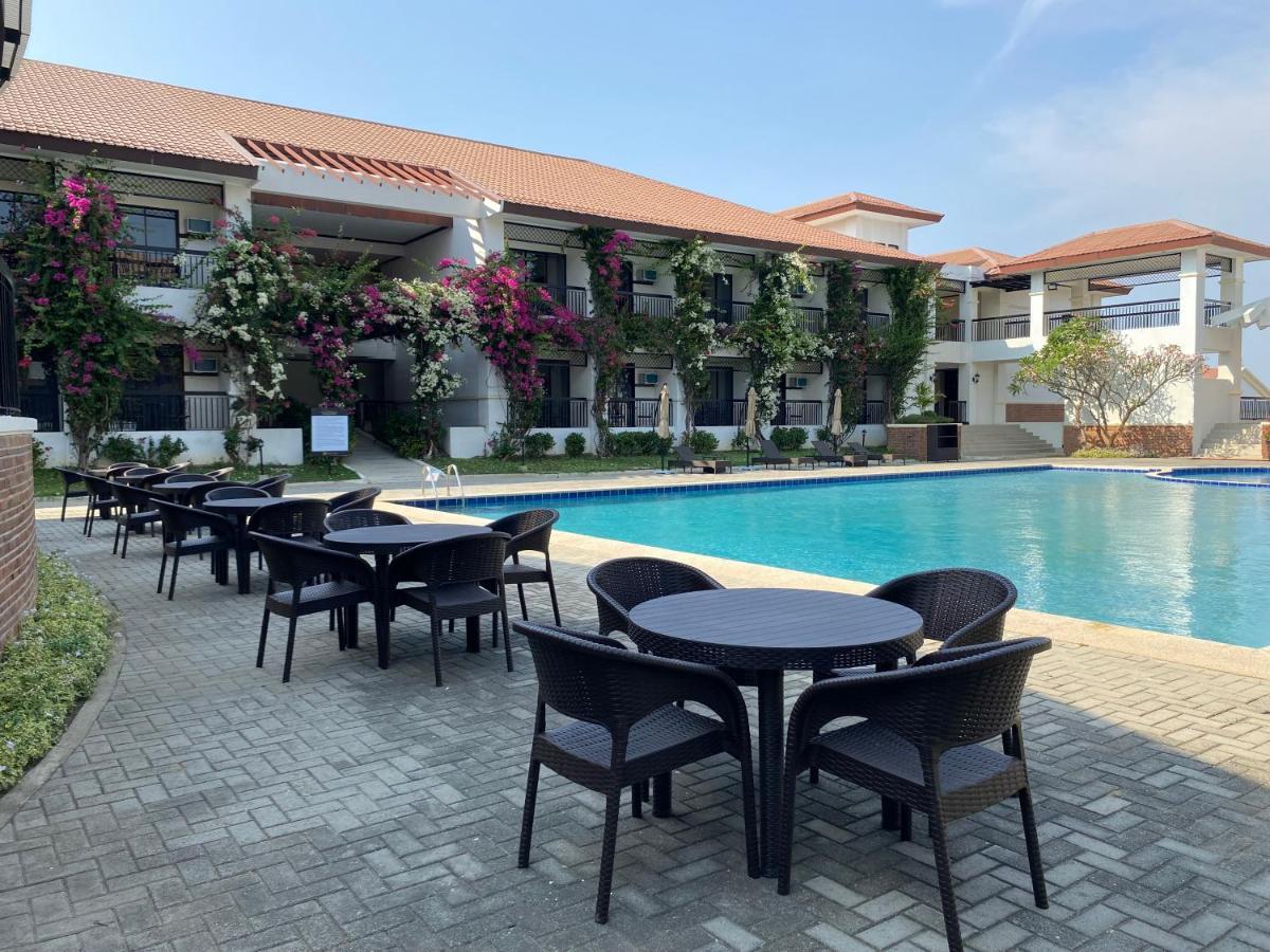 Plaza Del Norte Hotel And Convention Center ลาวัก ภายนอก รูปภาพ