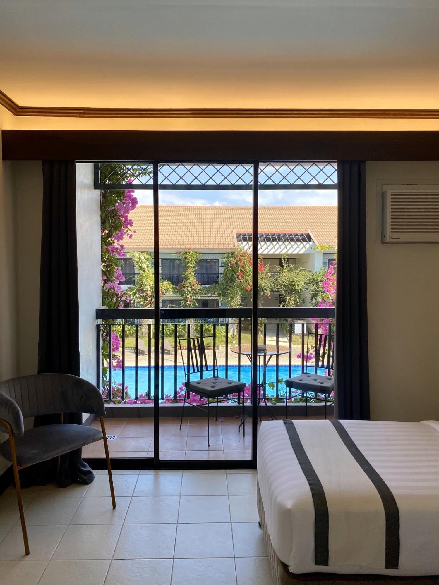 Plaza Del Norte Hotel And Convention Center ลาวัก ภายนอก รูปภาพ